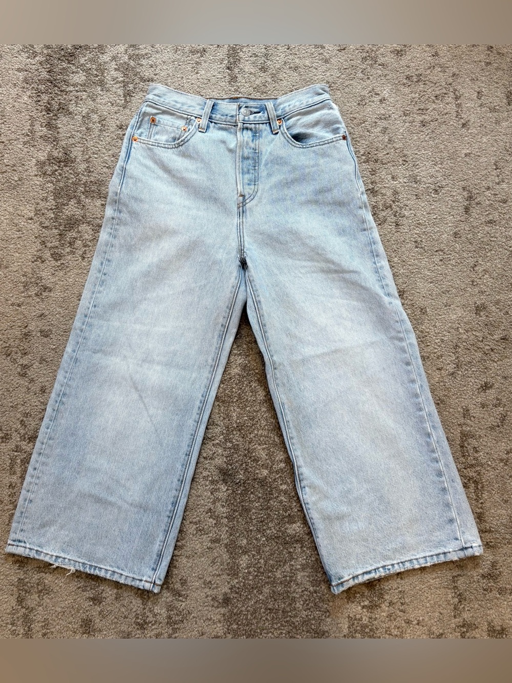 Vintage Levi’s Wash Wide-Leg Women’s Jeans Size 25